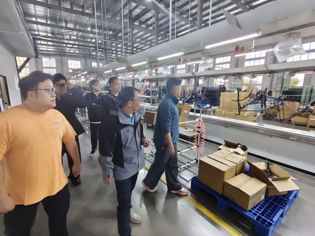 寻风集赴凤凰工厂考察洽谈 共启千岛湖绿色出行新篇章 图片 1